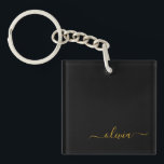 Llavero Black Gold Modern Script Girly Monograma Nombre<br><div class="desc">Cadena de claves de nombres de monograma de escritura simple en negro y dorado. Esto hace que el dulce perfecto cumpleaños 16,  boda,  ducha de novia,  aniversario,  ducha de bebé o fiesta de soltera sea regalo para alguien que ama el lujo glam y los estilos de moda.</div>