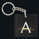 Llavero Black Gold Modern Script Girly Monograma Nombre<br><div class="desc">Cadena de claves de nombres de monograma de escritura simple en negro y dorado. Esto hace que el dulce perfecto cumpleaños 16,  boda,  ducha de novia,  aniversario,  ducha de bebé o fiesta de soltera sea regalo para alguien que ama el lujo glam y los estilos de moda.</div>