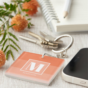 Llavero Bloques de color coral con monograma personalizado