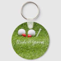 Boda de golf con tee de bola de golf con amor en v
