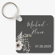 Boda floral gris oscuro y blanco