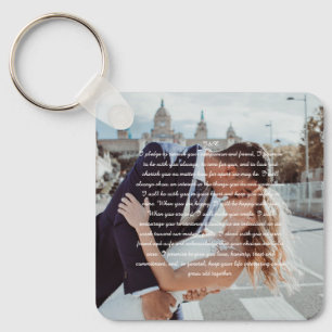 Llavero Boda muestra papel falso envuelto en tela