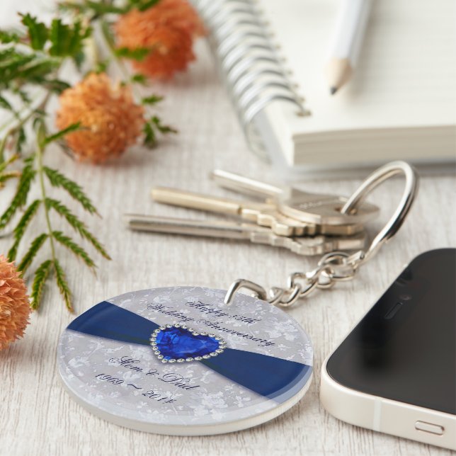 Llavero Bold Damask 45th Wedding Anniversary Key Chain (Frente Derecha)