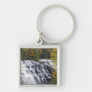 Llavero Bond Falls en otoño cerca de Paulding, Michigan