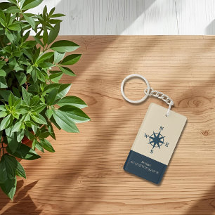 Llavero brújula azul marino con nombre y coordenadas