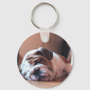 Llavero Bulldog durmiente bata y cachorro blanco