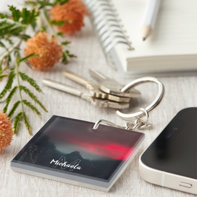 Llavero Burning clouds, fog and mountains monogram (Frente Derecha)