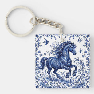 Llavero Caballo frisón al estilo Delftware en prado