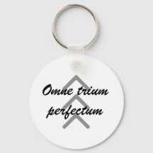 Cadena clave "Omne trium perfectum"