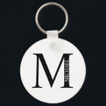 Llavero Cadena de nombres y monograma personalizada<br><div class="desc">El Monograma y Regalo de Nombres Personalizados incluye un monograma y un nombre personalizados en el estilo clásico de tipo de letra serif. Perfecto como regalo del padre para papá,  regalos para los padrinos y para cualquier ocasión especial.</div>
