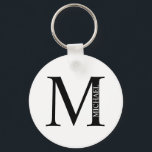 Llavero Cadena de nombres y monograma personalizada<br><div class="desc">El Monograma y Regalo de Nombres Personalizados incluye un monograma y un nombre personalizados en el estilo clásico de tipo de letra serif. Perfecto como regalo del padre para papá,  regalos para los padrinos y para cualquier ocasión especial.</div>