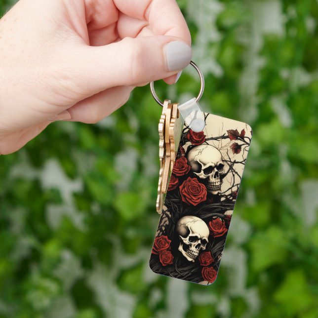 Llavero Calaveras Góticas y Rosas Rojas (Mano)