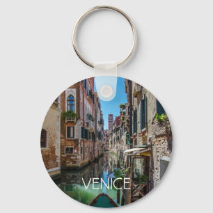 Llavero Calle estrecha con canal en Venecia