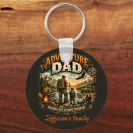 Llavero Camiseta Adventure Dad – Camping al aire libre vin