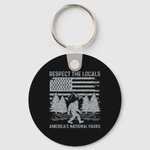Llavero Camiseta de Bigfoot Respeta a los Lugares Parque N