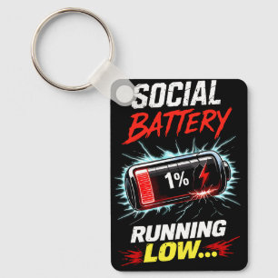 Llavero Camiseta Divertida de Introvertido con Batería Soc