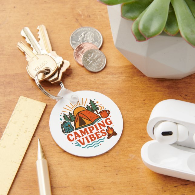 Llavero Camping Vibes Metal Circle Keychain (Escritorio )