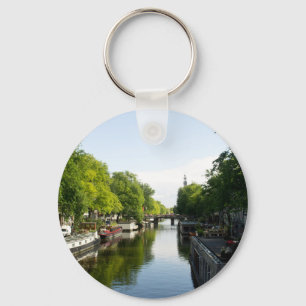 Llavero Canal de Ámsterdam con casitas flotantes y árboles