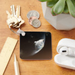 Llavero Cápsula de aeródromo de Marte Science Laboratory 2<br><div class="desc">Concepto de artista que representa la interacción de la nave espacial del Laboratorio Científico de Marte con la atmósfera superior de Marte durante la entrada, descenso y aterrizaje de la resaca de curiosidad en la superficie marciana. En esta escena, la fricción con la atmósfera marciana está frenando el descenso de...</div>