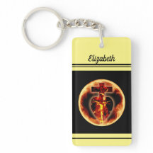 Católica llama a sacerdote crucifijo