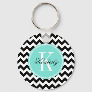 Llavero Chevron blanco y negro con el monograma de la