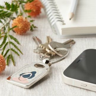 Llavero chica metaphor_15_a en el metalizado espejo