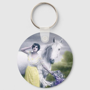 Llavero chica victoriano con caballo blanco