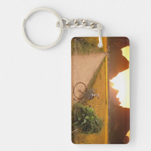 Llavero China, Guangxi. Yangzhou, bicicleta en el país