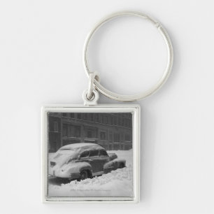 Llavero Coche capsulado nieve en la calle B&W