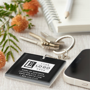 Llavero Código QR del logotipo de una empresa negra de mar