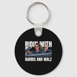 Llavero Con Harris y WAlzheimer Presidente Kamala Harris