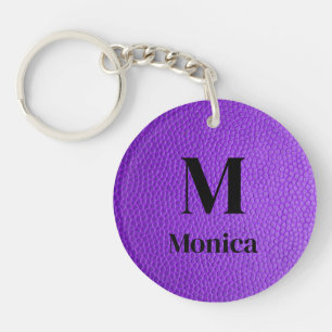 Llavero con inicial de monograma morado