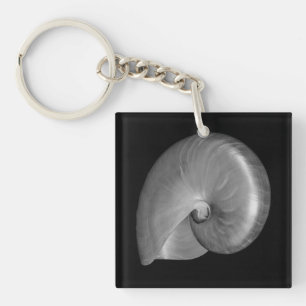 Llavero Concha de nautilus en blanco y negro