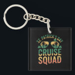 Llavero Concurso familiar divertido de la squad de crucero<br><div class="desc">Concordancia divertida con la familia del crucero St Patrick's Day</div>