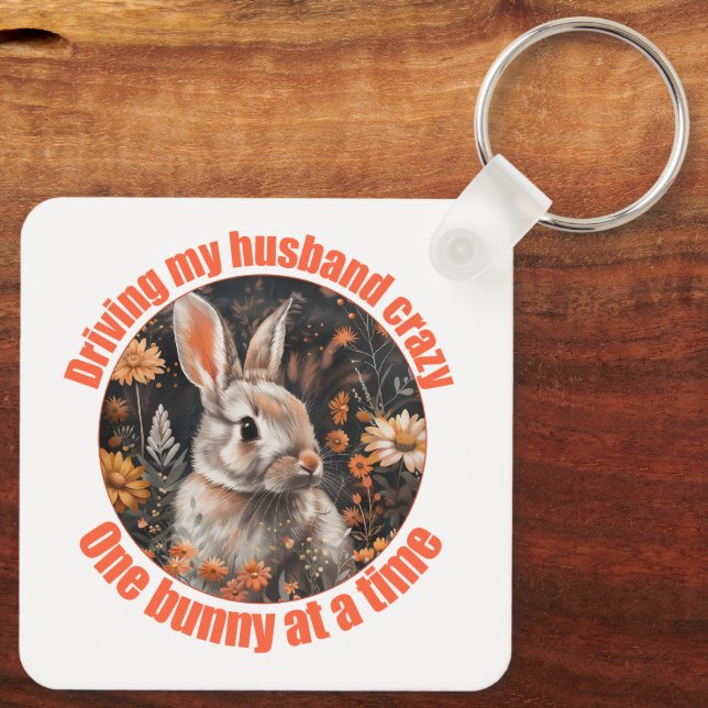 Llavero Conduciendo a mi marido loco... Conejo (Reverso )