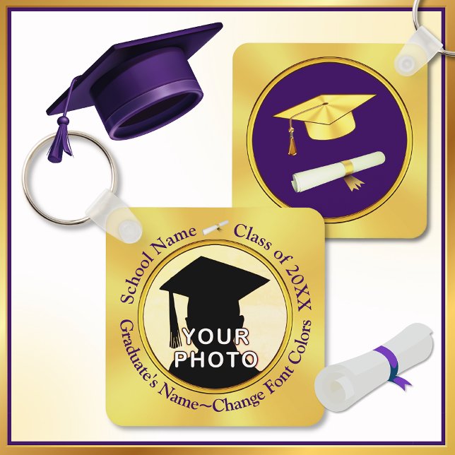 Llavero Conservación de la graduación para los invitados,  (Gifts for Guests at Graduation Party. Personalised Graduation Keyrings. Purple Gold, Grad Keychains.)