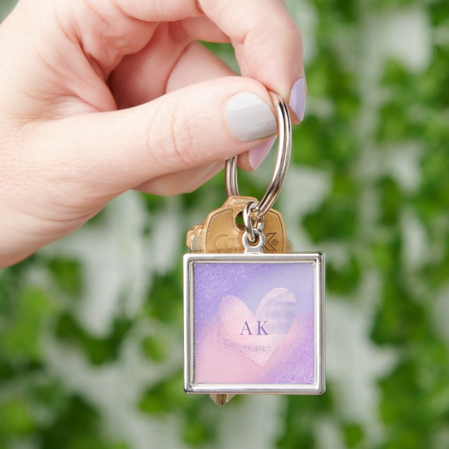 Llavero Corazón de gradiente rosa púrpura con monograma  (Mano)