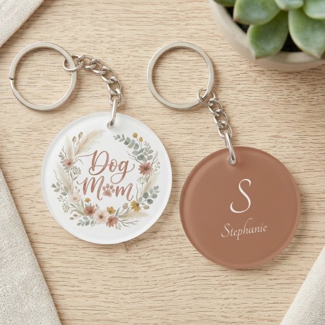Llavero Corona floral de perro mamá Boho Wildflower (A round acrylic dog mom keychain with autumn flowers for a proud pet parent's birthday gift.)