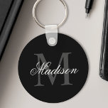 Llavero Crear un nombre personalizado caligrafía monográfi<br><div class="desc">Crea tu propia cadena de claves personalizada con tu nombre y monograma personalizados. Para editar esta plantilla de diseño, simplemente edite los campos de texto como se muestra arriba. Puede agregar fácilmente más texto o imágenes, fuentes personalizares y colores. ¡Trátese o haga el regalo perfecto para su familia y amigos!...</div>