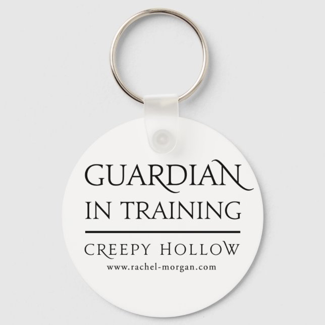 Llavero Creepy Hollow "guardian in training" keychain (Anverso)