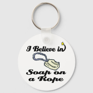 Llavero creo en el jabón en una cuerda