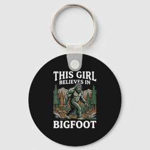 Llavero creyente de Bigfoot chica sasquatch bosque críptid