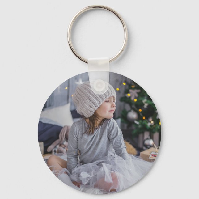 Llavero Cute little child girl and  the Christmas tree .jp (Anverso)