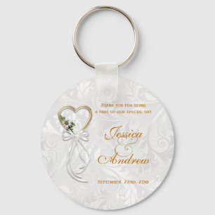 Llavero Daisy Romántica, Corazón de Oro y Cinta Blanca
