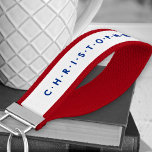 Llavero De Pulsera Añadir su nombre rojo Minimalista blanco y azul<br><div class="desc">Agregue su nombre a cada lado de esta cadena de teclas de muñeca. Este diseño simple y minimalista está en rojo blanco y azul y usa puntos de punto medio / bala para espaciar las letras de su nombre.</div>