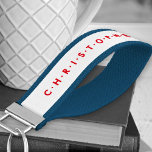 Llavero De Pulsera Añadir tu nombre tipografía mínima azul blanco roj<br><div class="desc">Agregue su nombre a cada lado de esta cadena de teclas de muñeca. Este diseño simple y minimalista está en rojo blanco y azul y usa puntos de punto medio / bala para espaciar las letras de su nombre.</div>