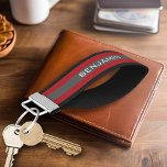 Llavero De Pulsera Bandas de rugby rojas y grises con nombre personal<br><div class="desc">Un patrón masculino para los chicos y chicos de tu familia. Un diseño audaz y moderno con un área para texto personalizado. Si necesita ajustar la ilustración o cambiar el tipo de letra, puede hacer clic en el área personalizar. Esto le llevará a la herramienta de diseño donde puede hacer...</div>