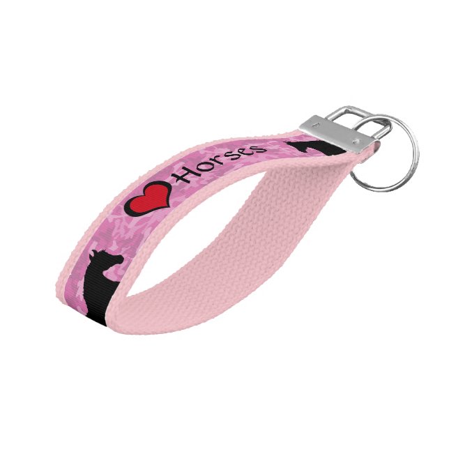 Llavero De Pulsera Caballos de Corazón III (camo rosa) (Angulado hacia arriba)