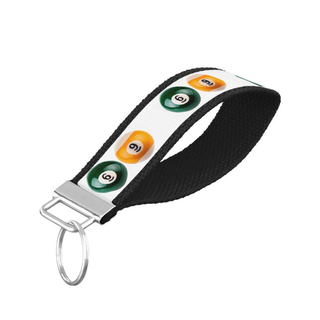 Llavero De Pulsera El billar duro 69 de SlipperyJoe con una bola de b (Angulado hacia abajo)