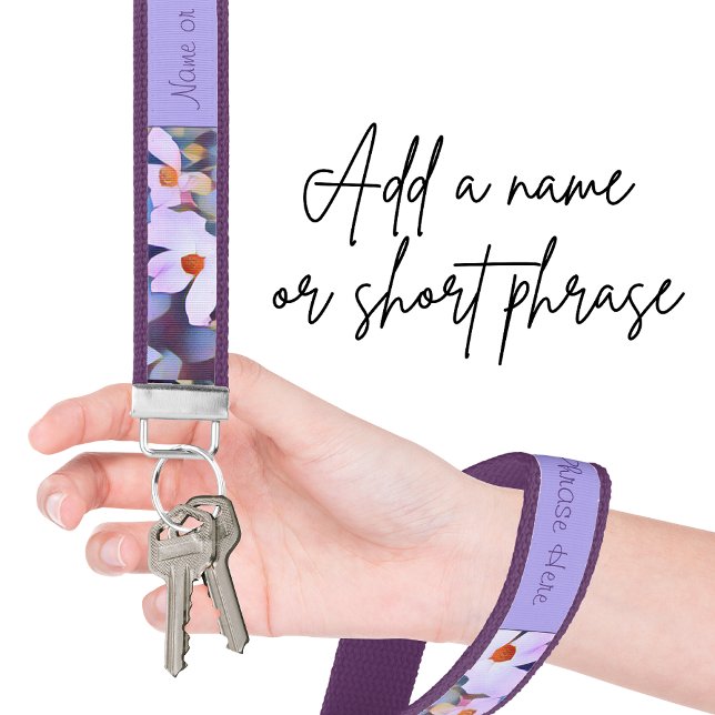 Llavero De Pulsera Flores en violeta y azul artístico (Purple floral keychain with personalization option to add a name or phrase. )